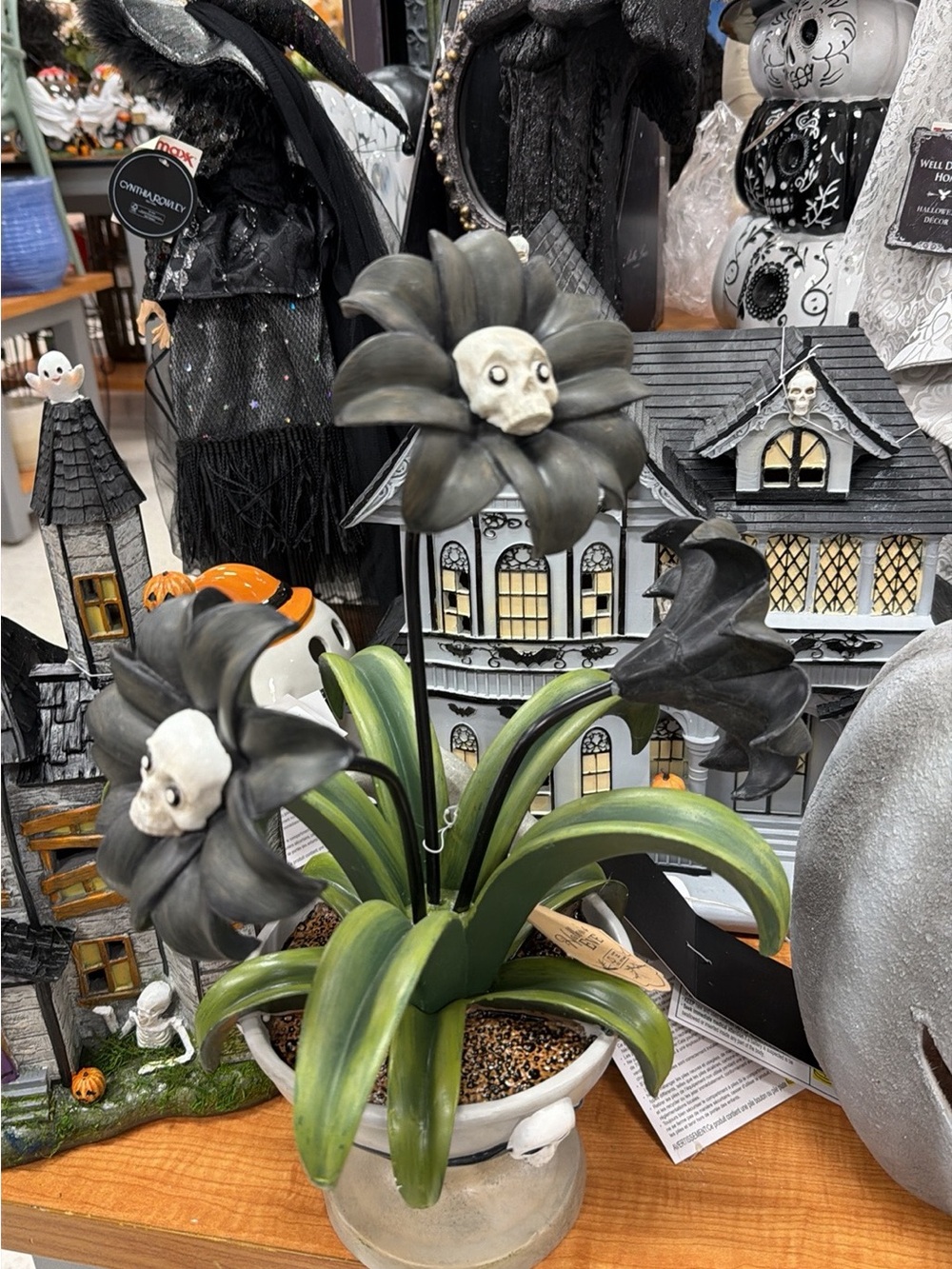 Halloween Skull Flower Accent - Black and Green Home Accent
